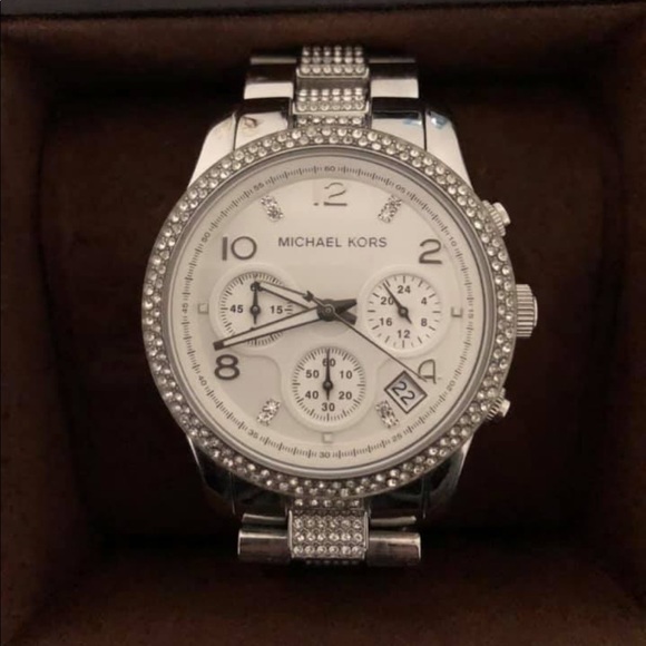 Women’s Michael Kors watch main image 3